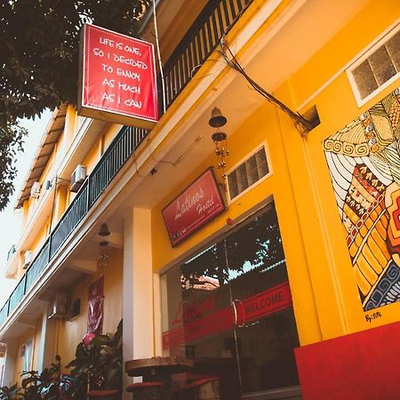 Latinos Hostel Siem Reap Exterior photo