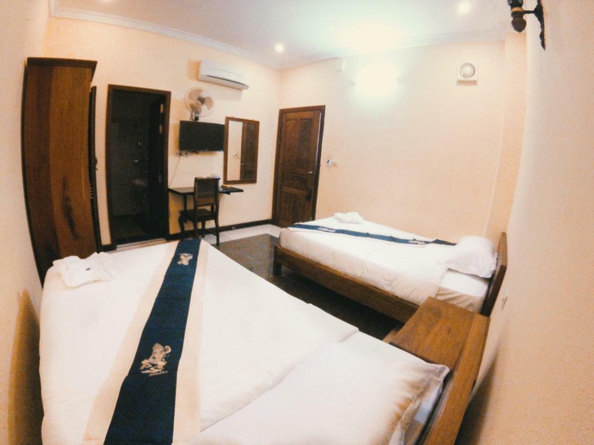 Latinos Hostel Siem Reap Exterior photo