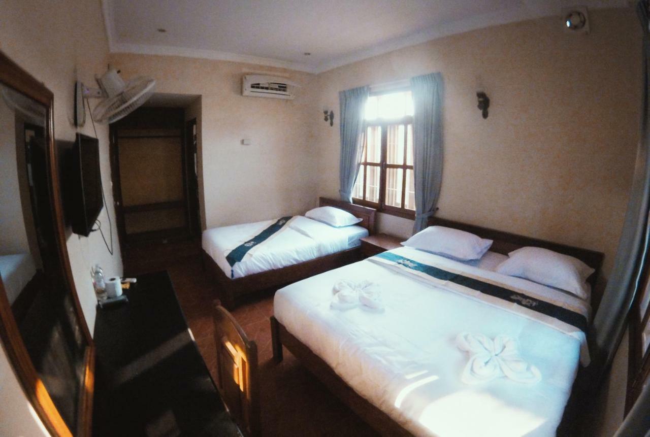 Latinos Hostel Siem Reap Exterior photo